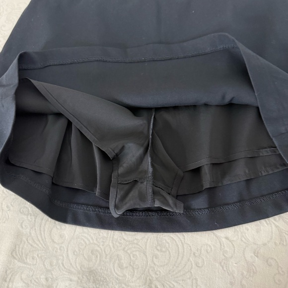 The A & F Scarlett Mini Short Ultra High Rise Skort Curve Love Collection Medium - Picture 11 of 12